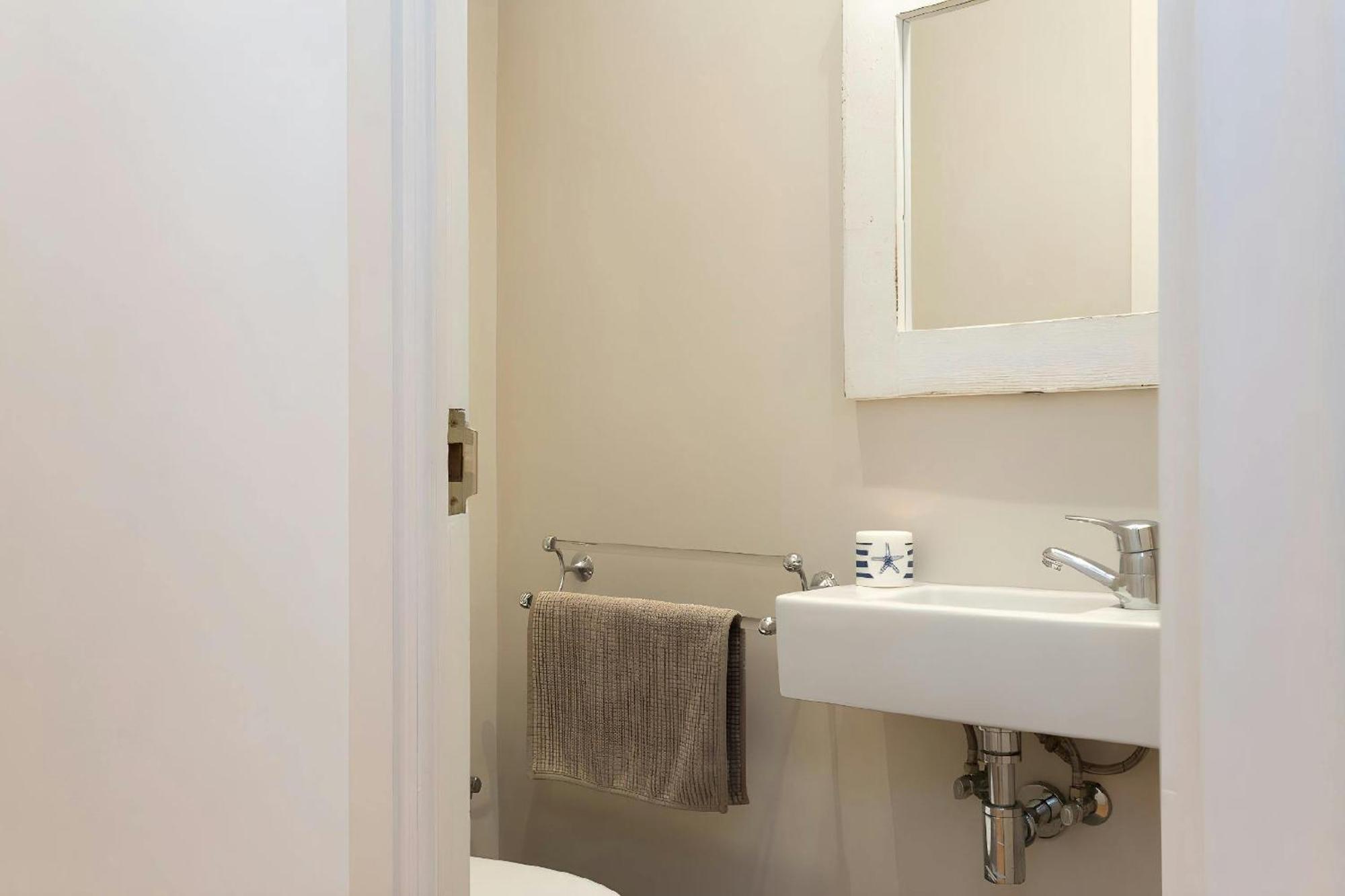 Filmoteca Sarria 1- Wifi Quiet Bright Comfi Apartment Barcelona Bagian luar foto
