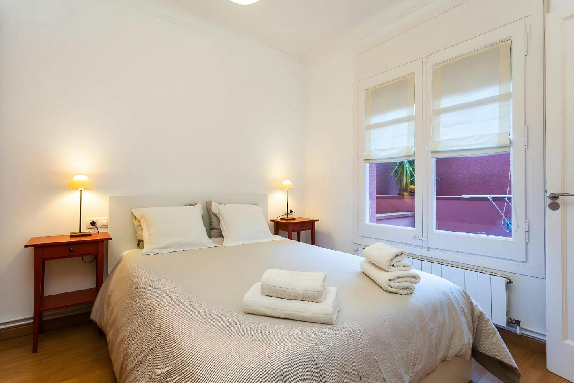 Filmoteca Sarria 1- Wifi Quiet Bright Comfi Apartment Barcelona Bagian luar foto